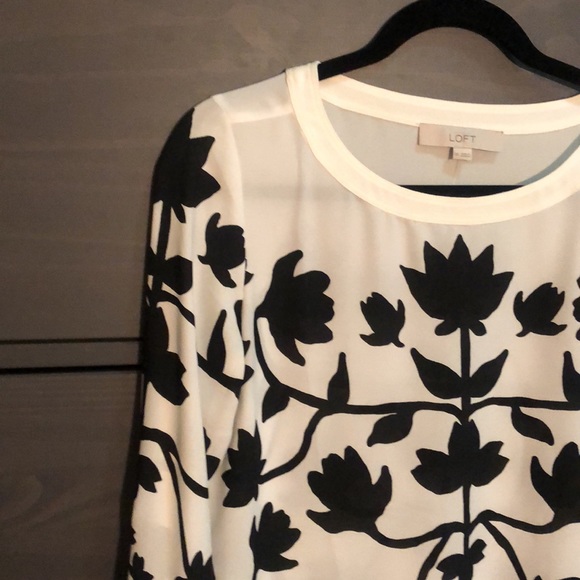 Black and white vintage throwback style LOFT blouse. XS - Picture 4 of 15